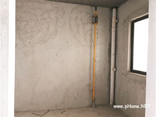 燃氣管外露  開發(fā)商不應(yīng)將風(fēng)險全推給業(yè)主